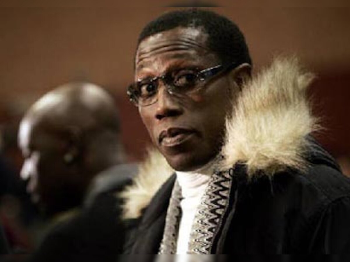 Wesley Snipes feasts in jail on Christmas