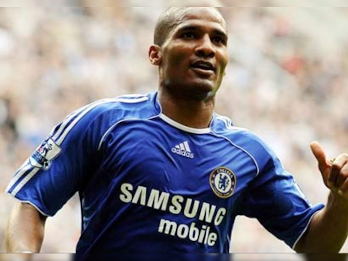 Chelsea end bad run with Bolton win, Arsenal held in a draw