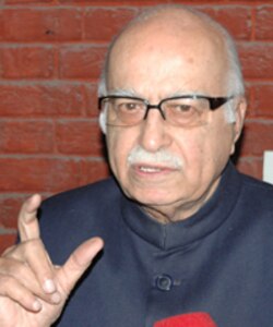 LK Advani compares the Emergency to Nazi rule in Germany