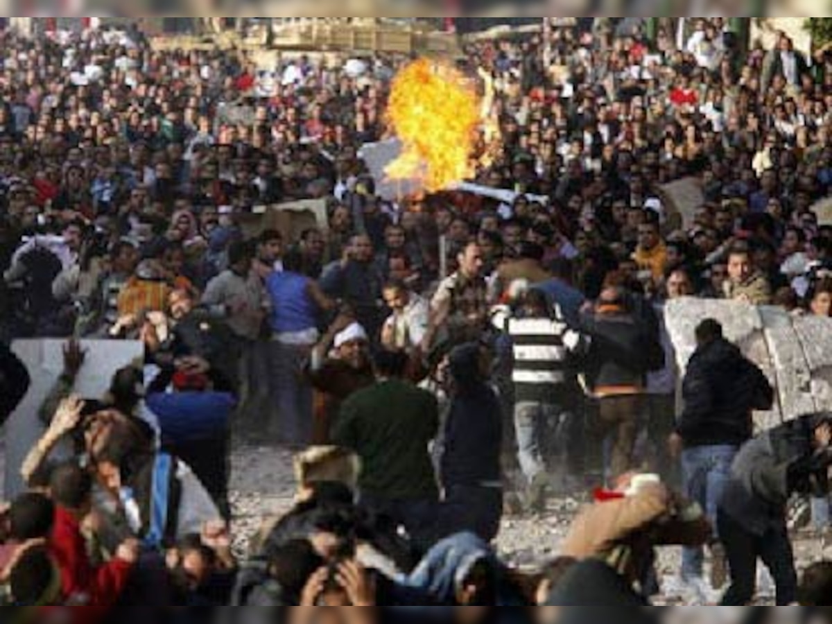 Petrol bombs thrown at protest near Egypt Museum