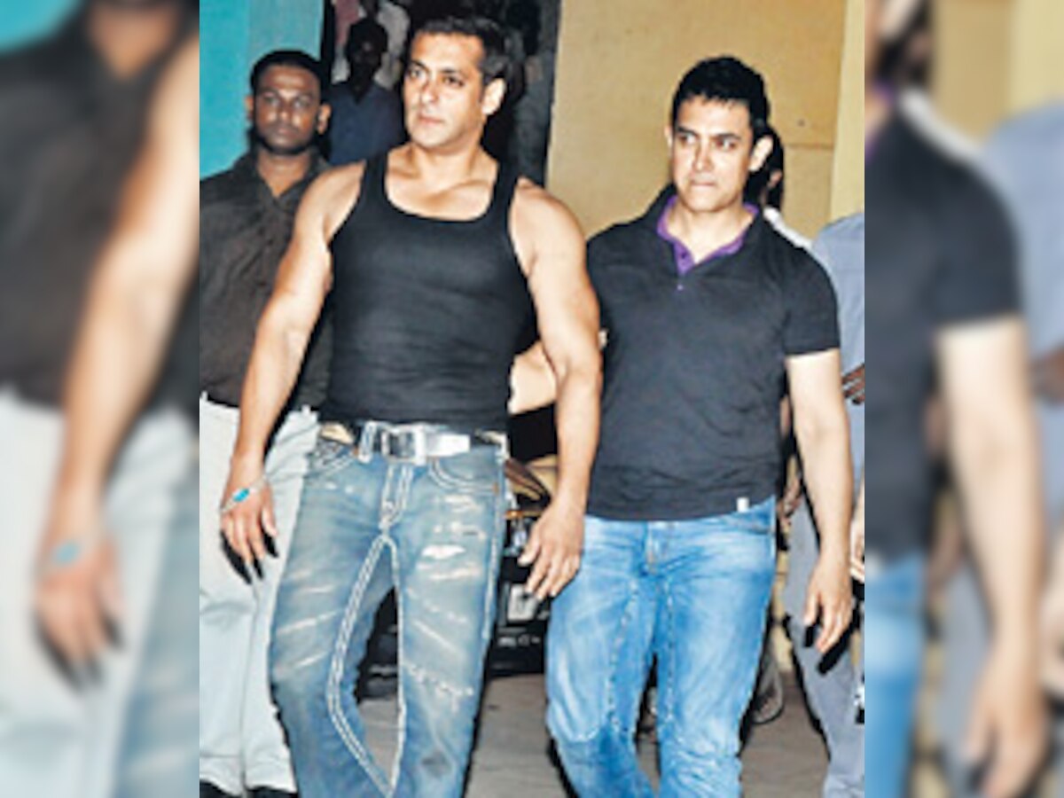 Bollywood's men keep their friends close