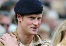 Prince Harry to learn how to fight in Apache helicopter
