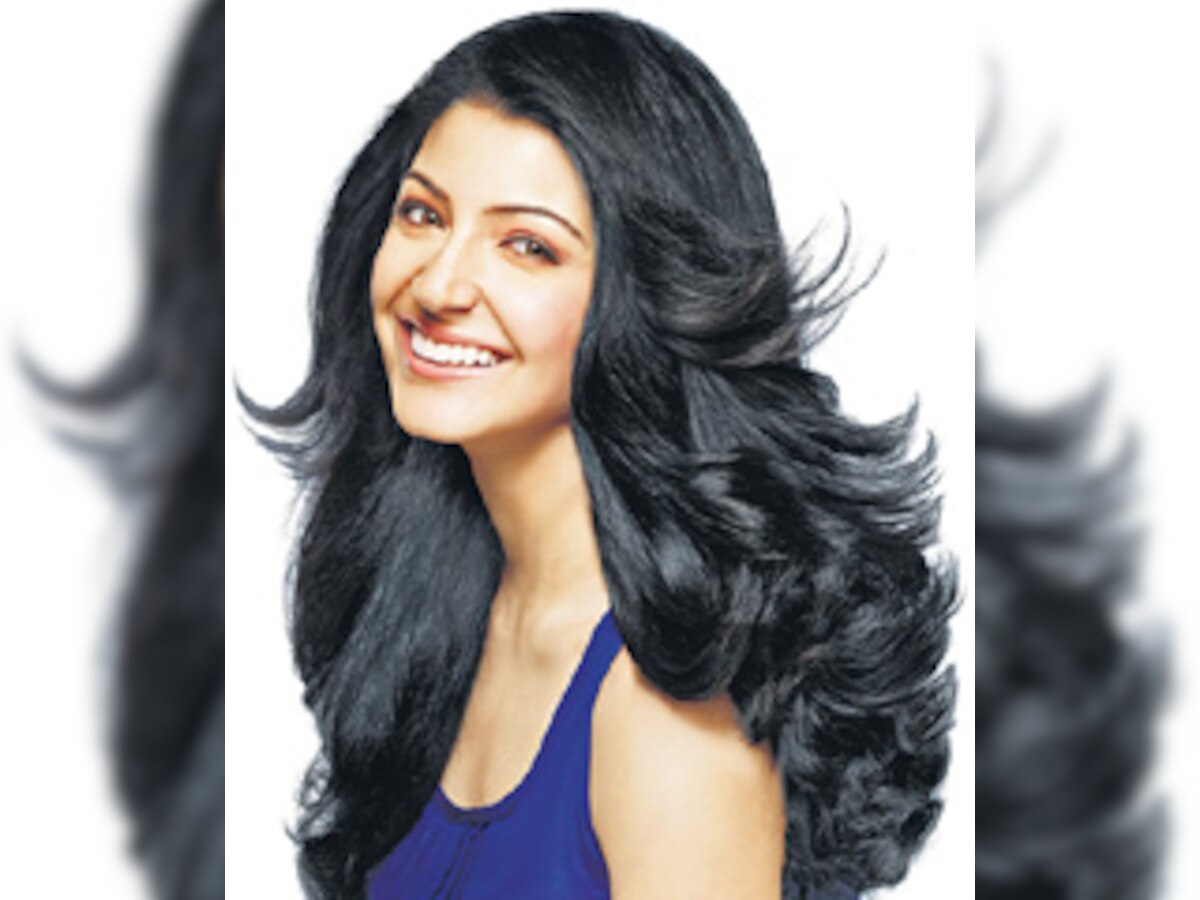 Anushka Sharma colours it up!