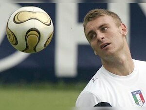 UEFA hands Roma's Daniele De Rossi three-match ban