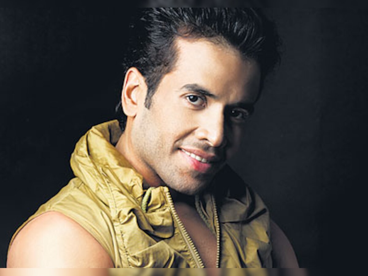 1200px x 900px - I'm looking forward to taking my shirt off: Tusshar Kapoor