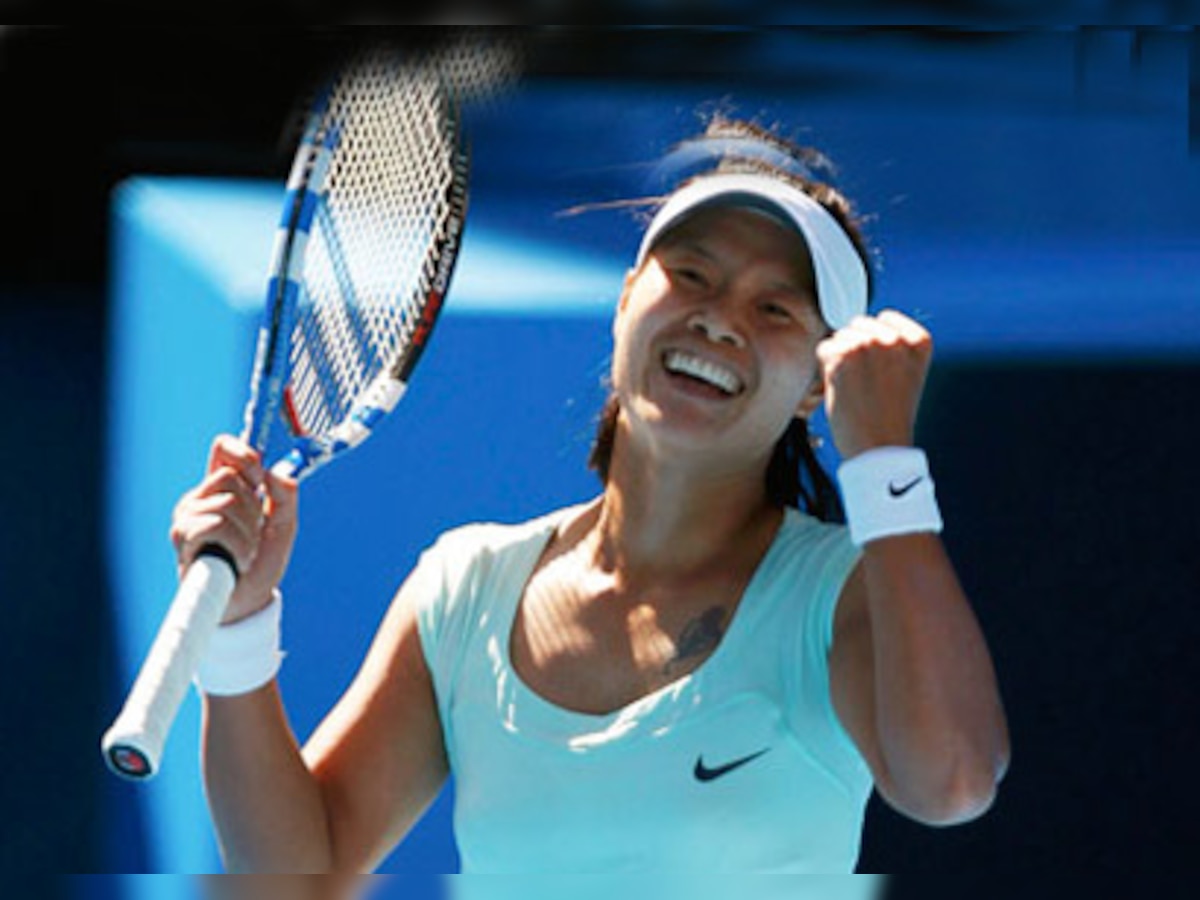 French Open: Li Na and Azarenka race into round four on packed day