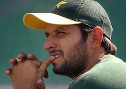 Shahid Afridi takes Pakistan Cricket Board to court for suspending him