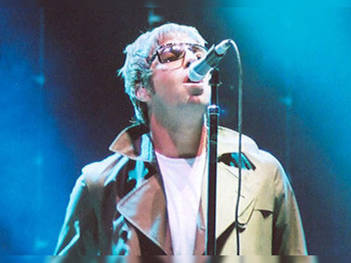 Ex-Oasis guitarist Noel Gallagher weds in brother’s absence