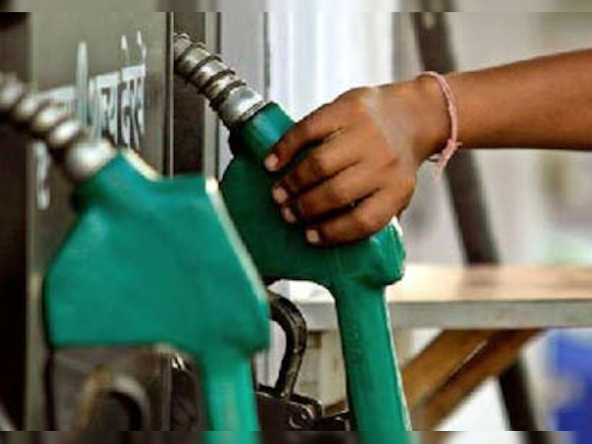 Petrol dealers threaten to go on strike in Mumbai on July 2, 3