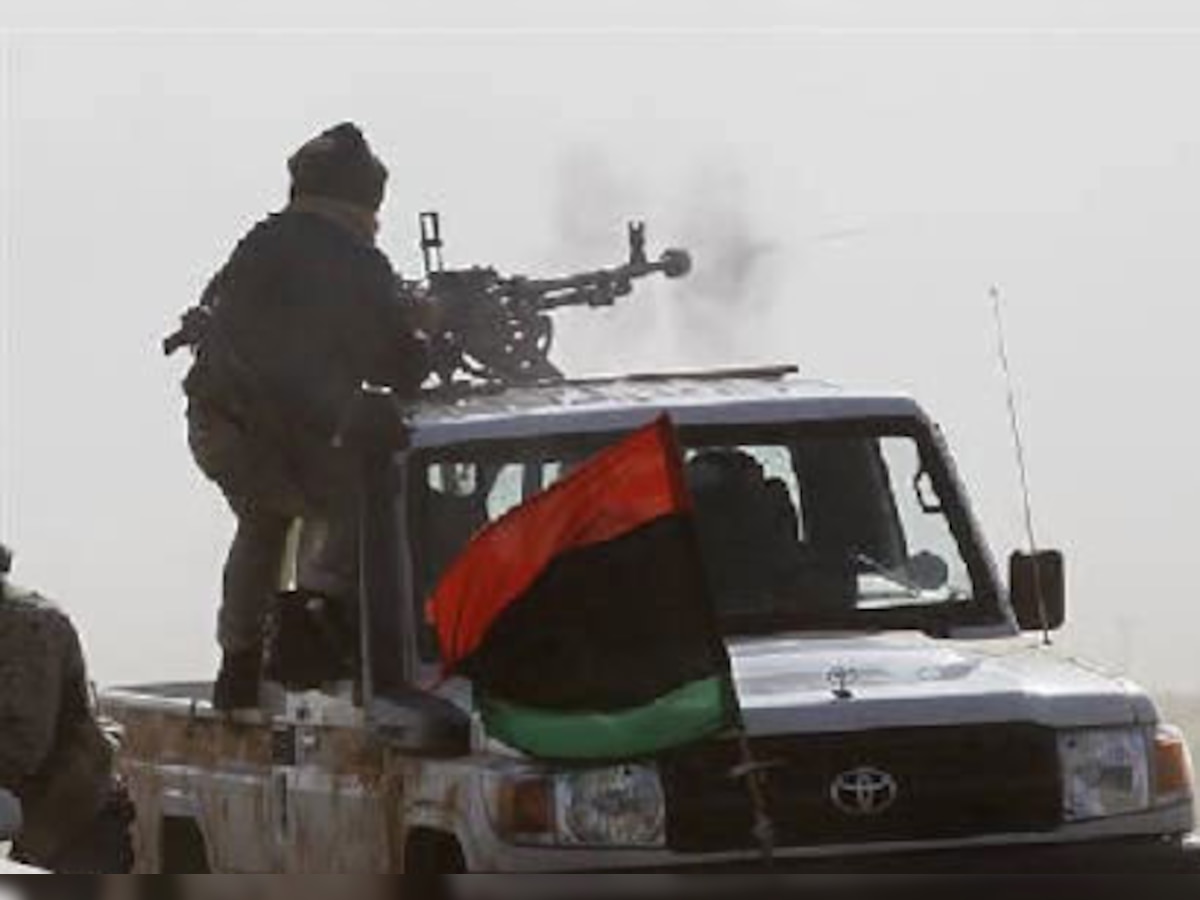 Gaddafi 'sighted' in Tripoli amidst gunfire