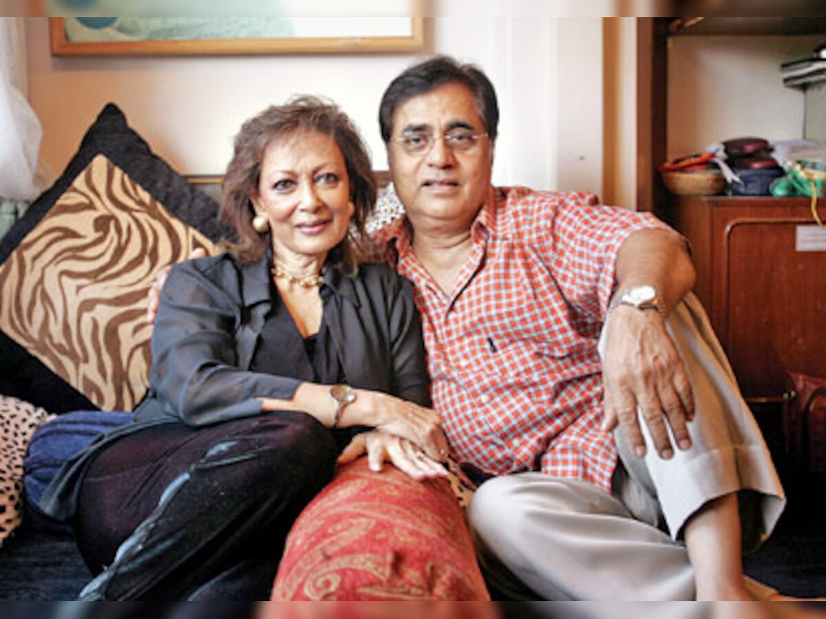 Family, fans bid tearful adieu to ghazal king Jagjit Singh