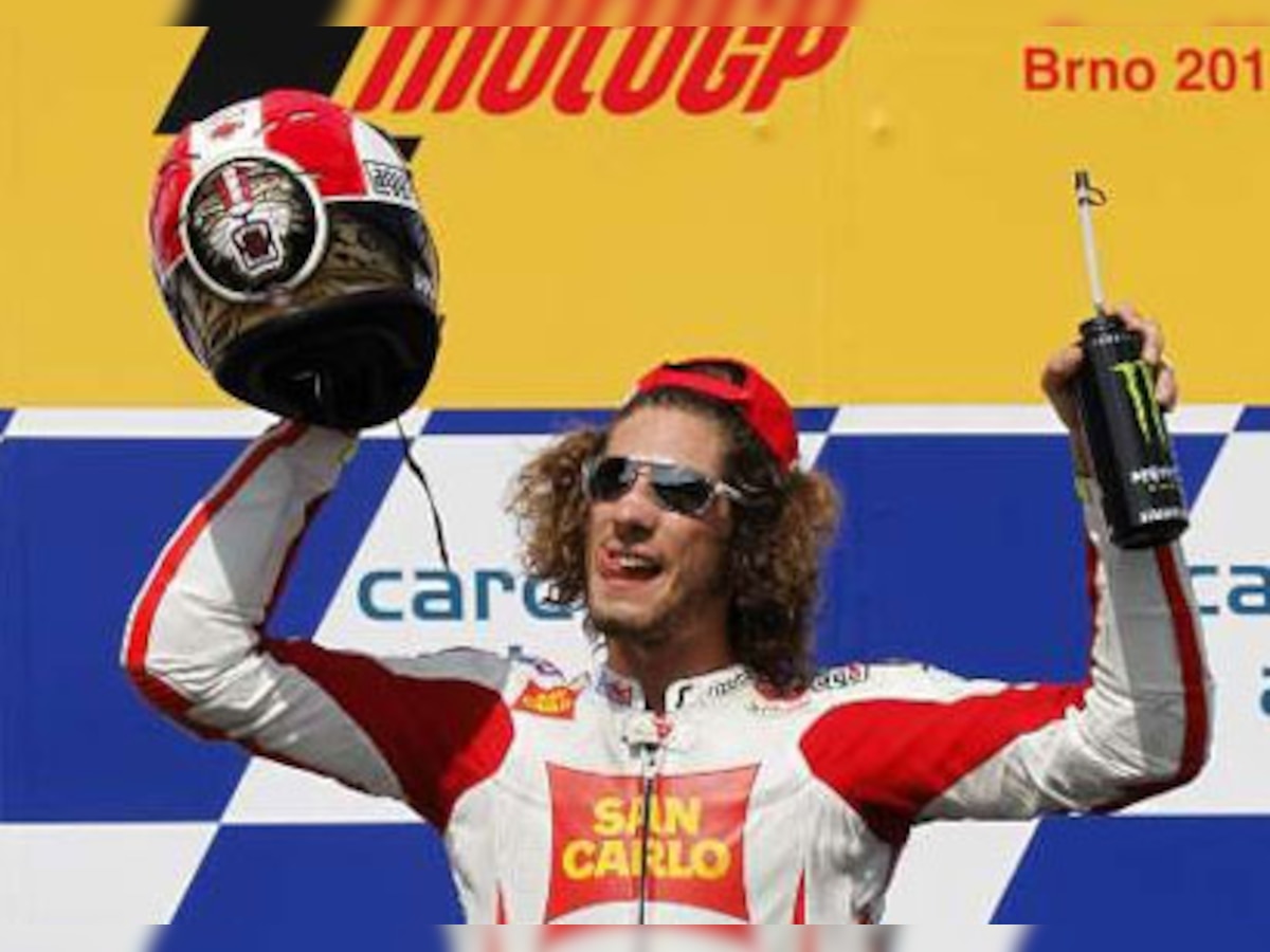 Marco Simoncelli dies after Sepang crash