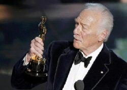 Christopher Plummer wins supporting actor Oscar for 'Beginners'