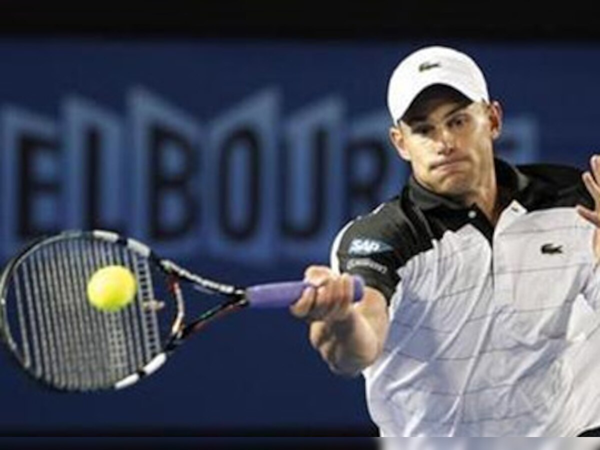 Andy Roddick slips up on French clay