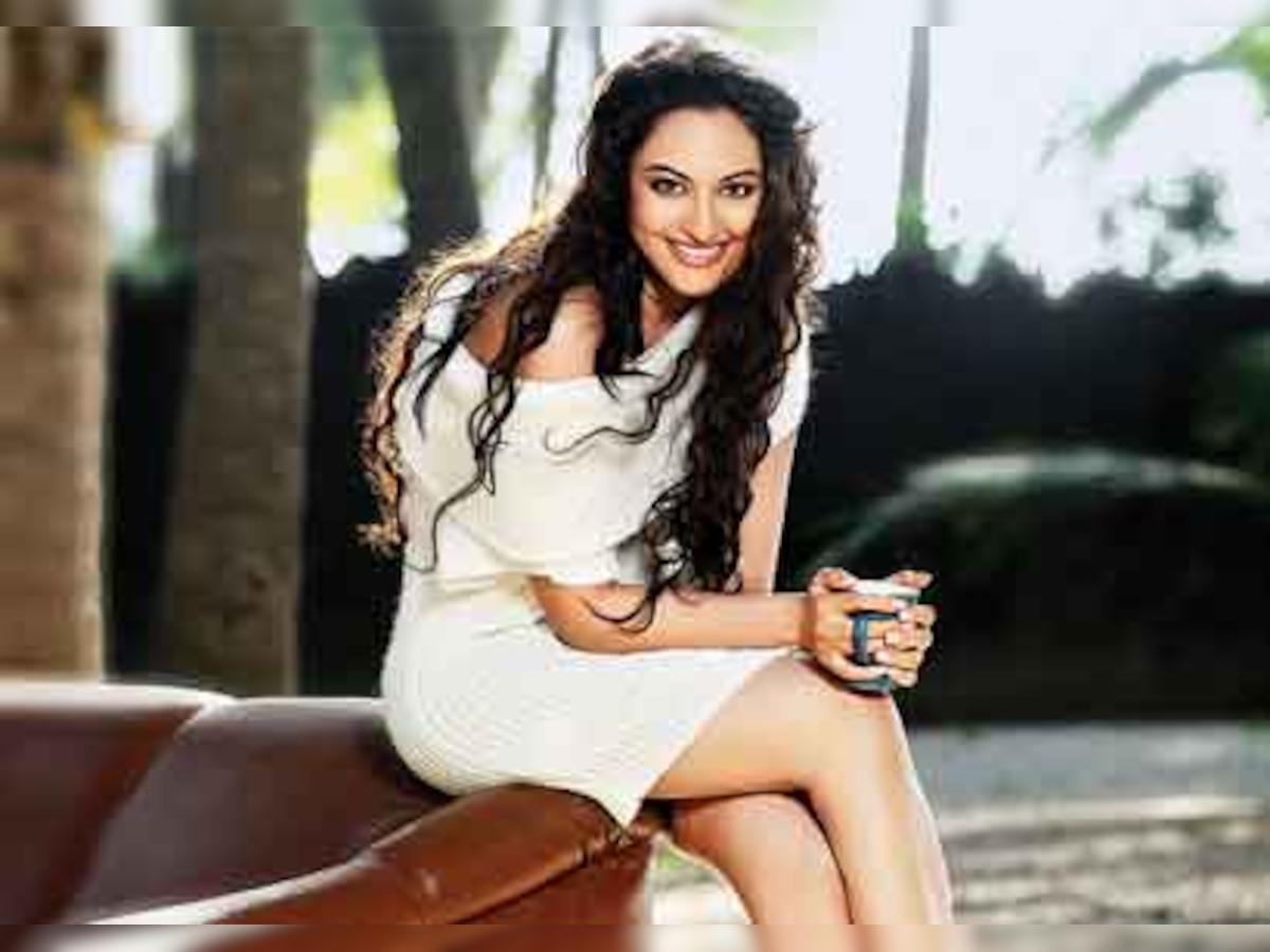 Sonakshi Sinha wants a simple beach wedding
