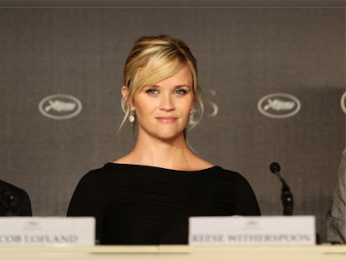 Reese Witherspoon gives birth to a baby boy