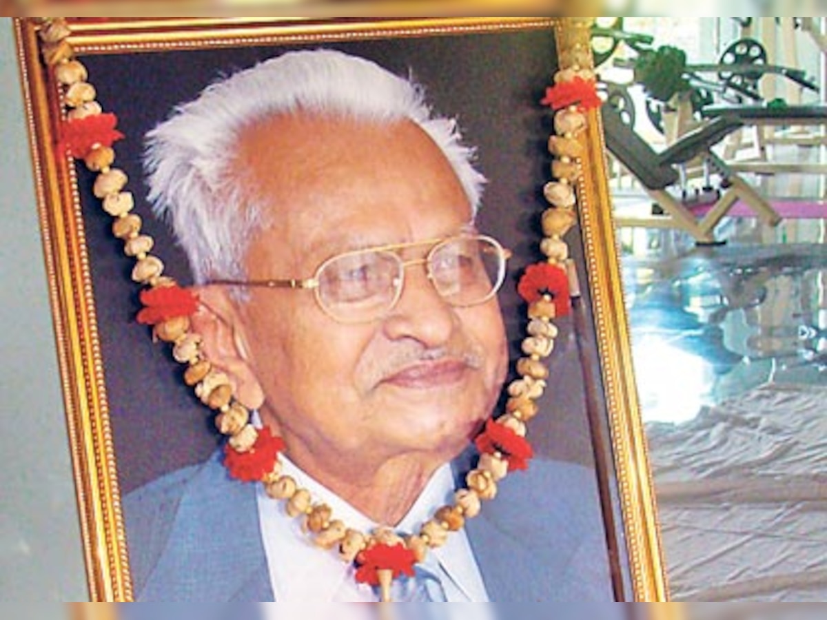 Time stands still for Odhavji Raghavji, the ‘father of wall clocks’