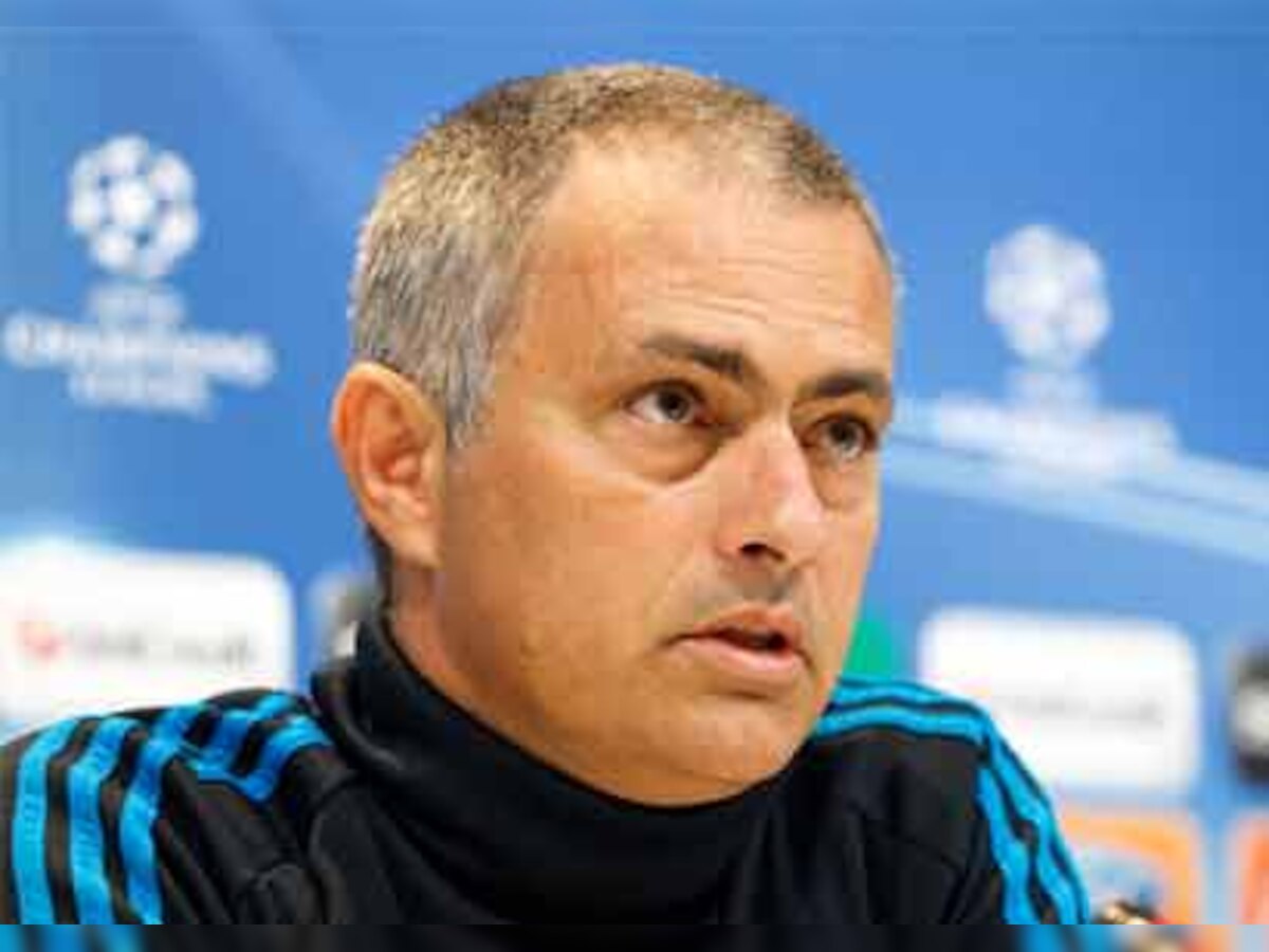 Jose Mourinho expects tough time from fans when Real face Atletico Madrid.