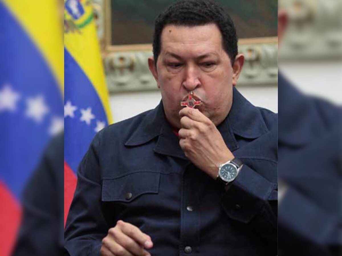 Venezuela's Hugo Chavez suffers cancer again, names potential heir