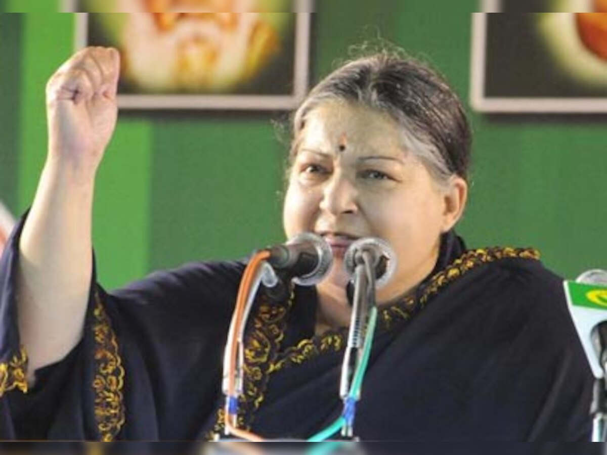 Arrogant Centre treating CMs like school children: Jayalalithaa