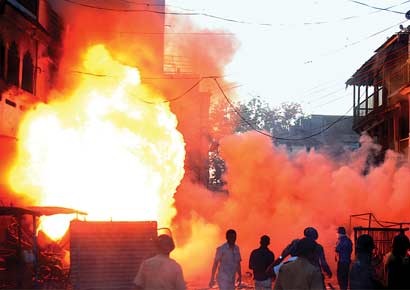 1 killed, 200 injured in Dhule riots