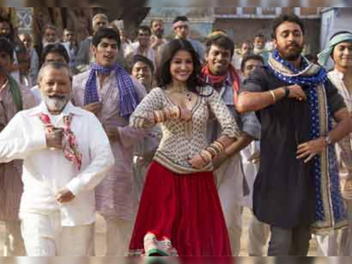 Film review: 'Matru Ki Bijlee Ka Mandola is a confused (thus confusing) film