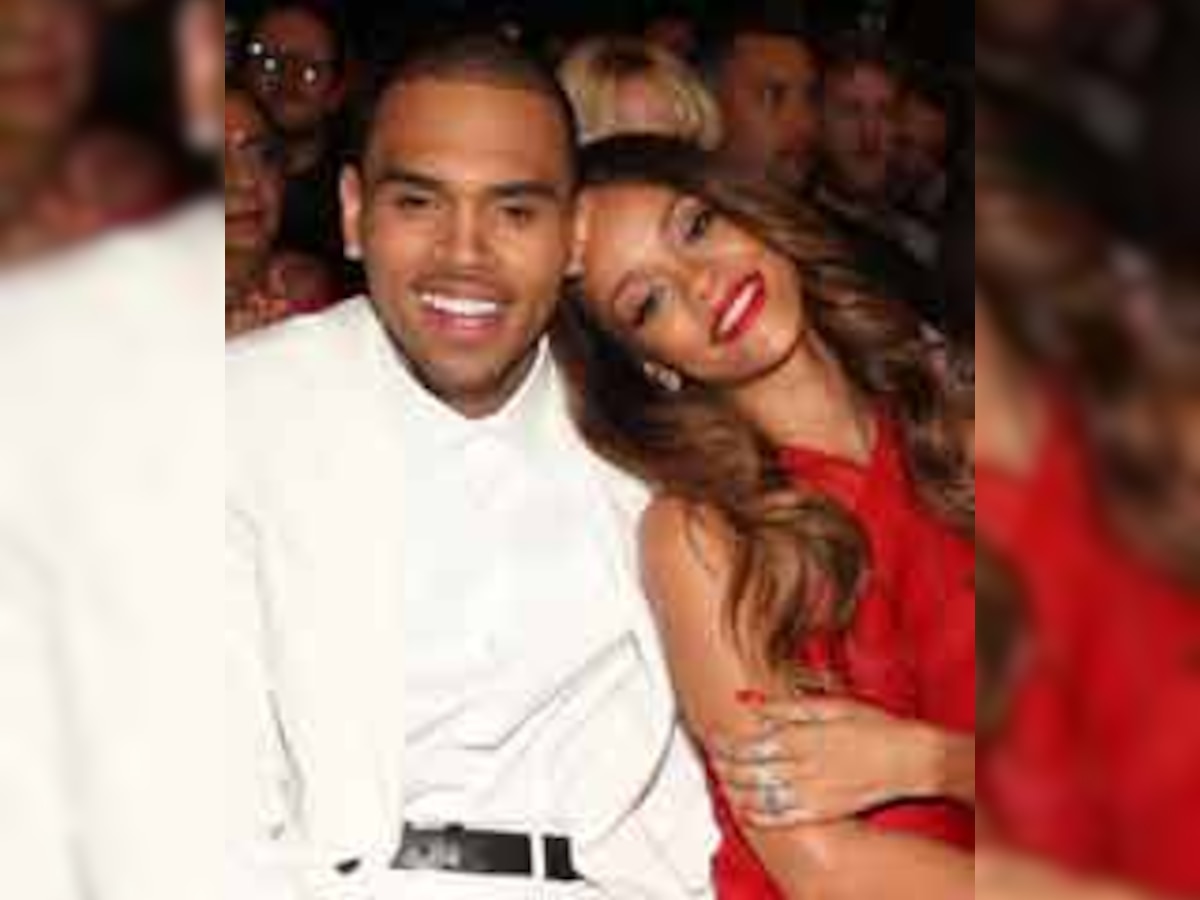 Rihanna and Chris Brown reunite at the 2013 Grammy Awards