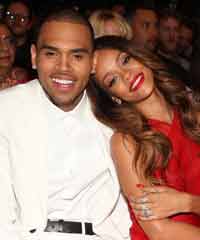 Rihanna and Chris Brown reunite at the 2013 Grammy Awards