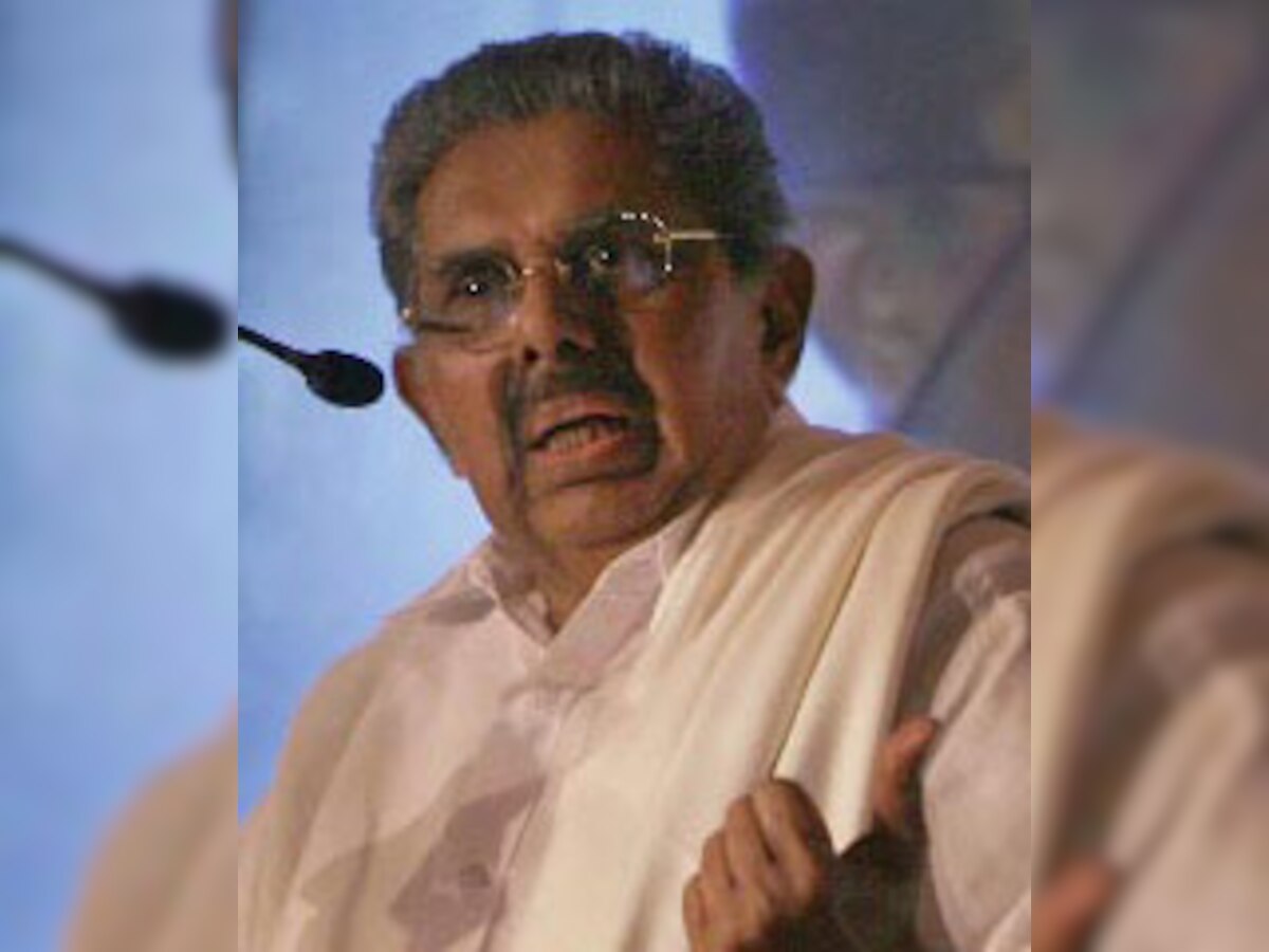 Govt plays down Vayalar Ravi's sexist remarks at female journalist