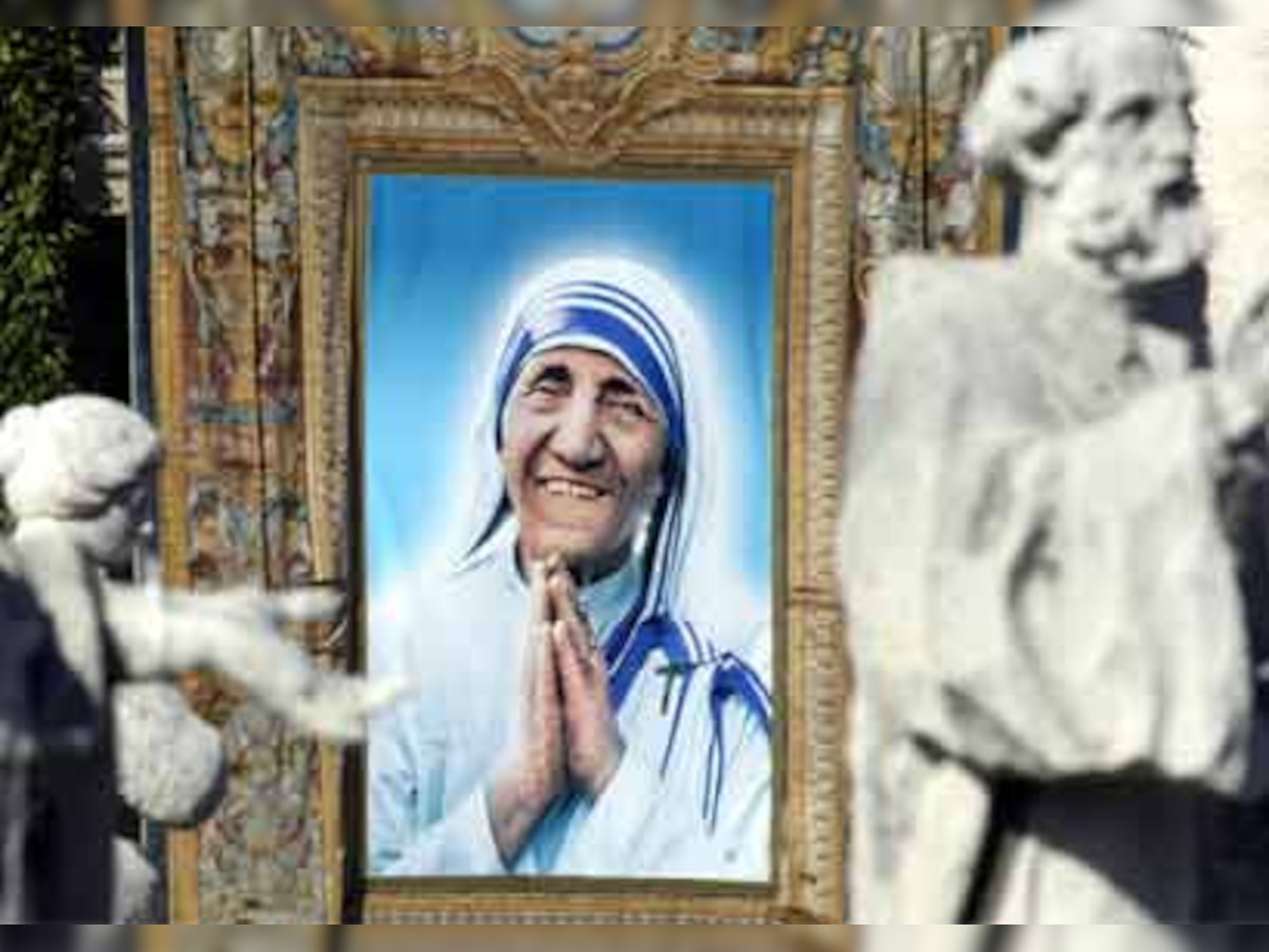 Mother Teresa's altruism and generosity claimed to be a 'myth'