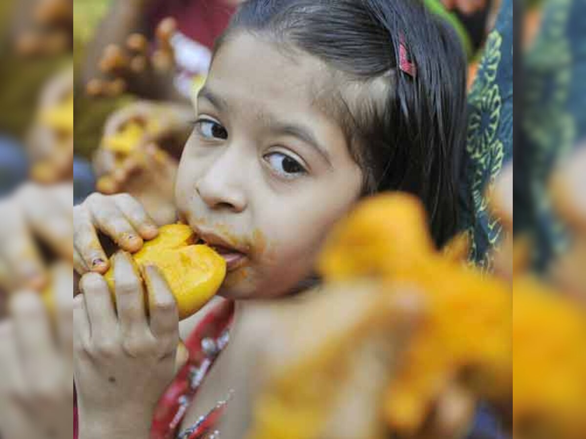 Eating mangoes may help lower blood sugar and cancer risk