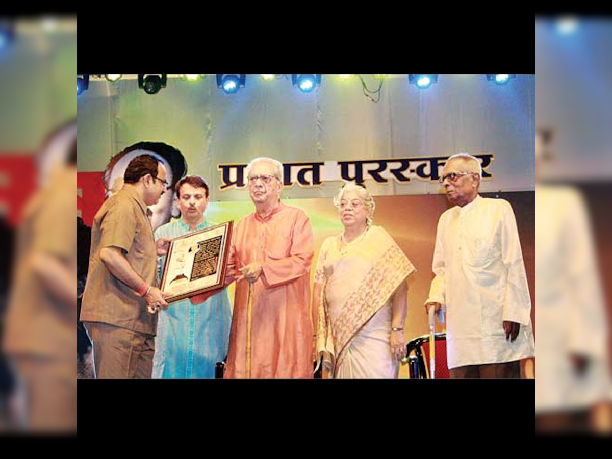 'Dhag', 'Bhartiya' rule at first Prabhat awards