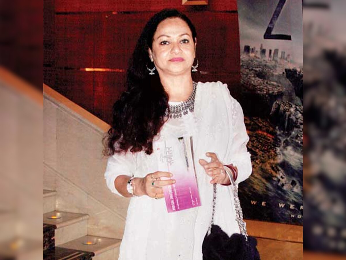 Suraj Pancholi's mother Zarina Wahab meets Jiah Khan's mother