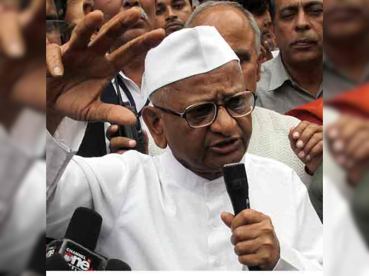 Anna Hazare urges Narendra Modi, Rahul Gandhi to ignite fight against corruption