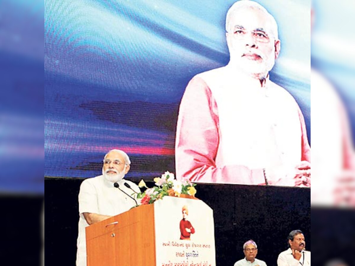 Narendra Modi warns CBI at employment event