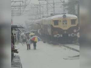 Heavy rains hit train services in Mumbai