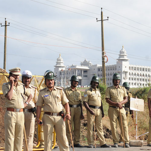 Police To People Ratio: 3 Cops For Every VIP But Just 1 For 761 Commoners