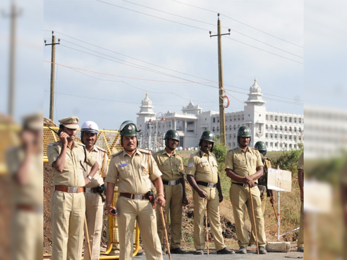 Police to people ratio: 3 cops for every VIP but just 1 for 761 commoners