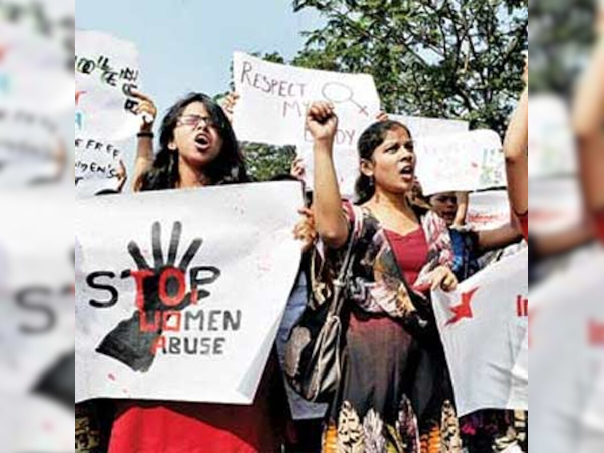 Delhi gang-rape case: Death sentence not under political pressure, says victim's father
