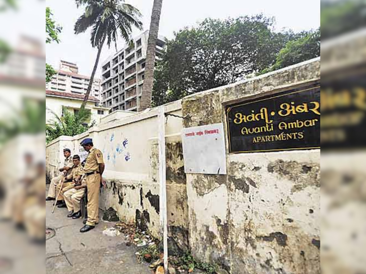 Senior IPS officer 'attacks' family, sets himself on fire