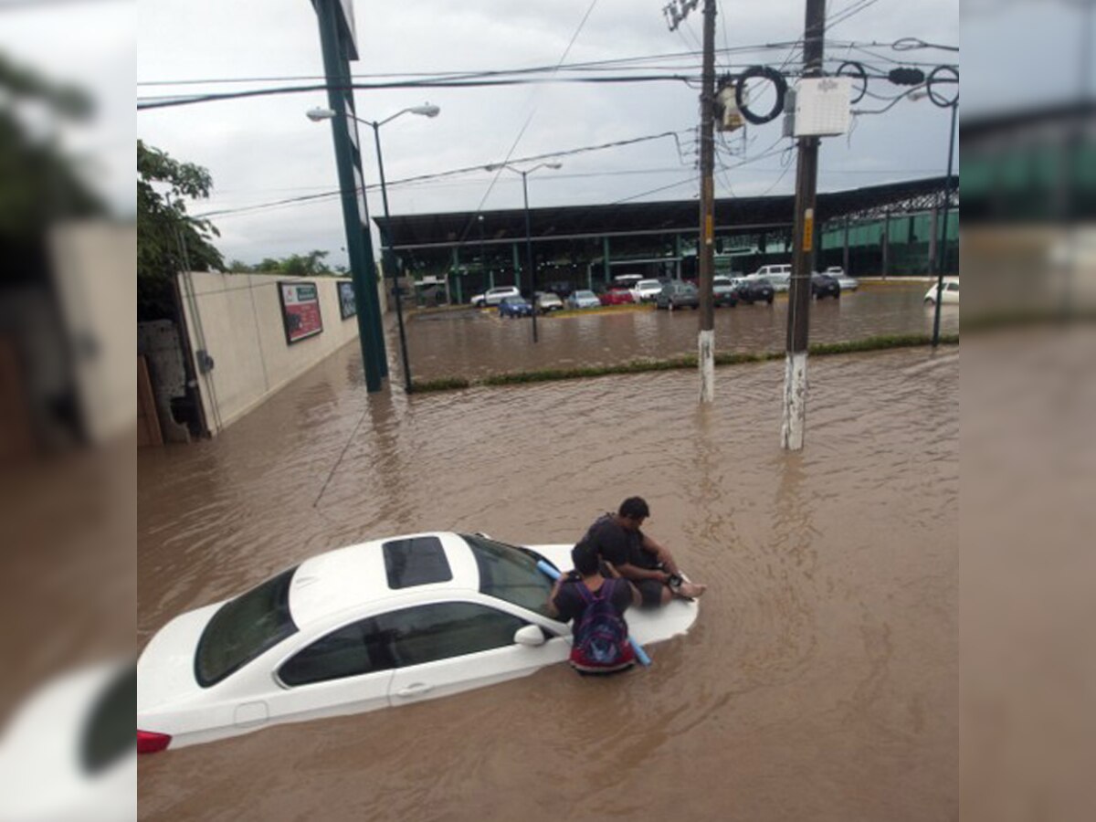 Deadly Mexico storms kill 42, floods strand thousands