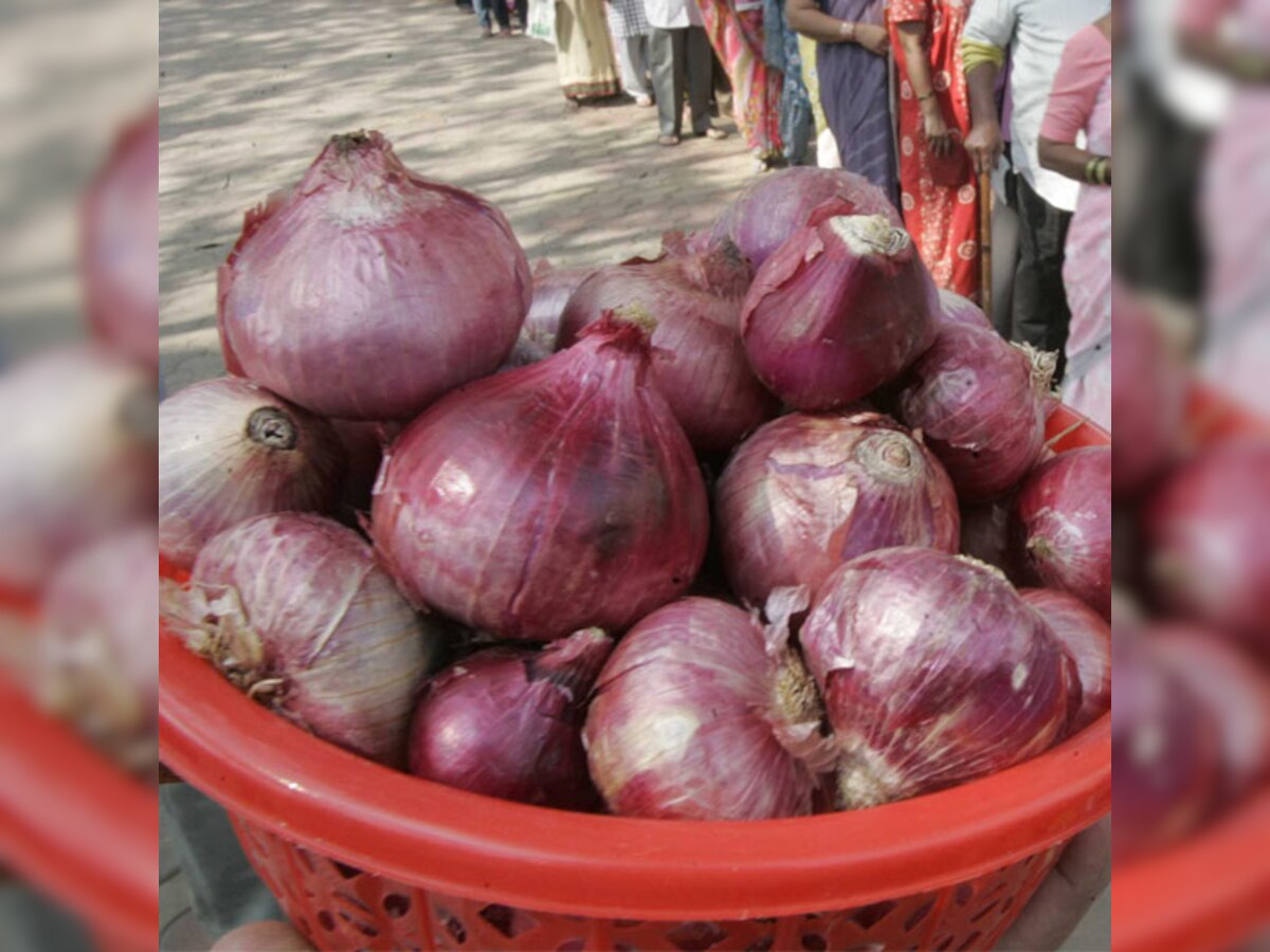 Centre asks states to check artificial price rise in onion