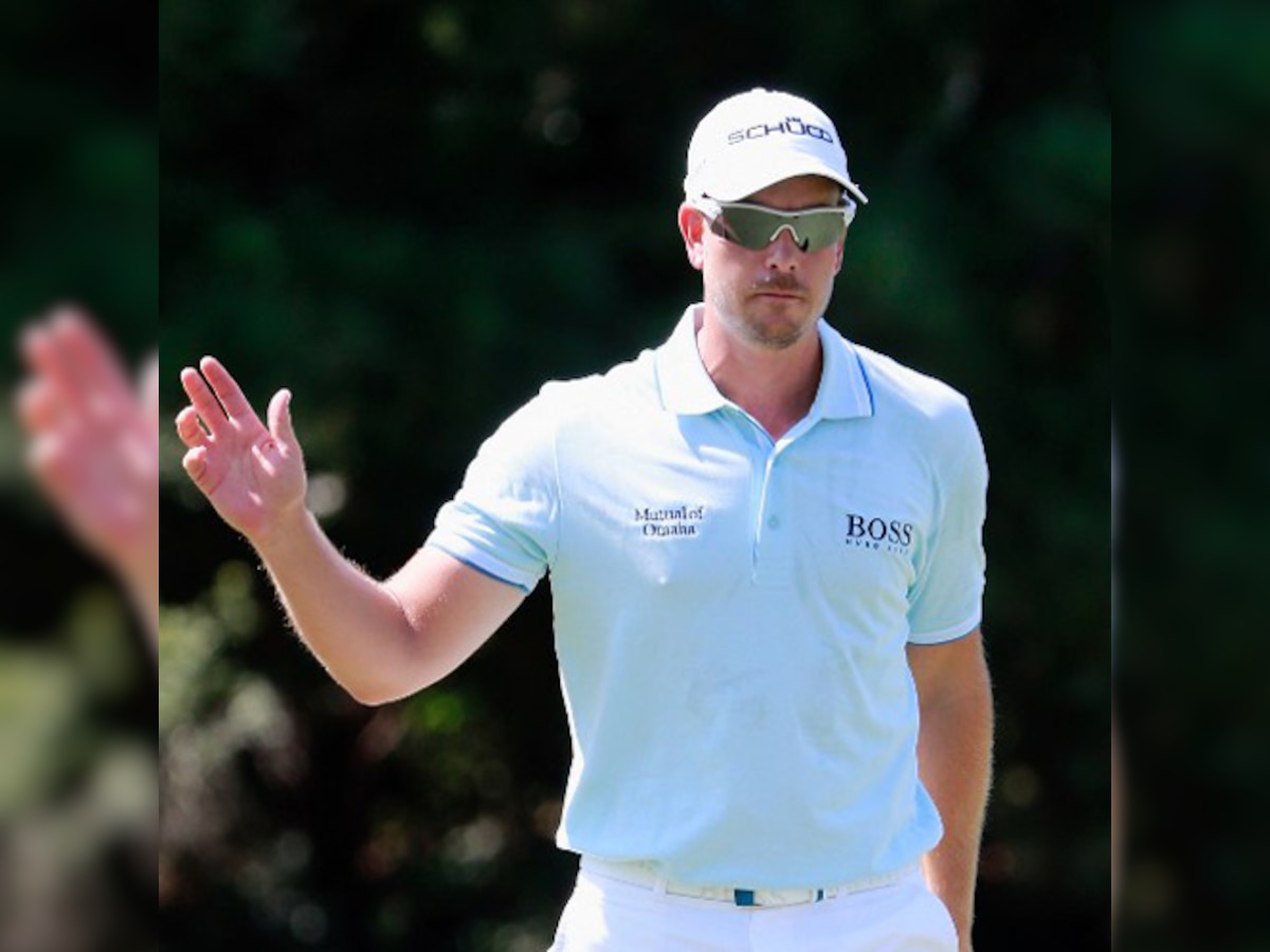 Swedish golfer Henrik Stenson retains lead in Tour Championship with four-shot advantage