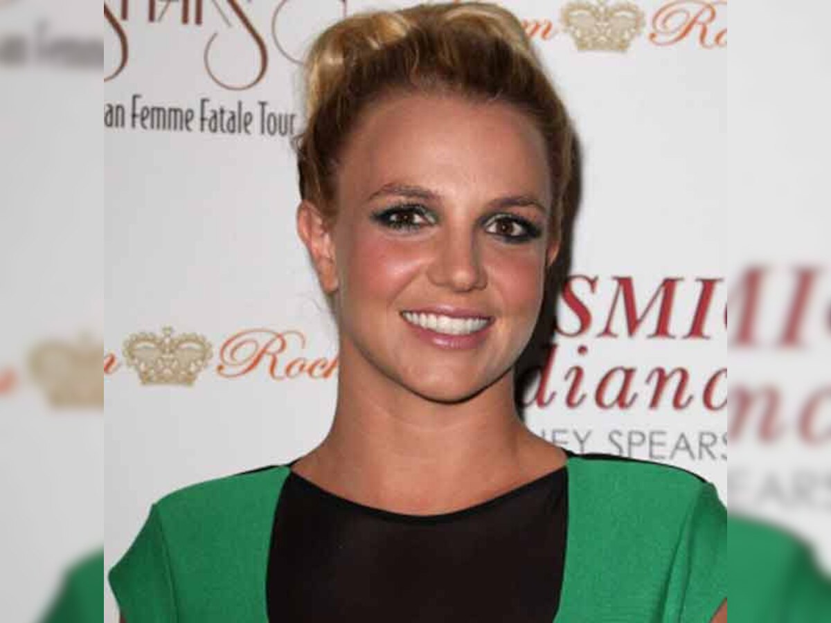 Britney Spears invests her 6 million pound earnings from Pepsi in Coke