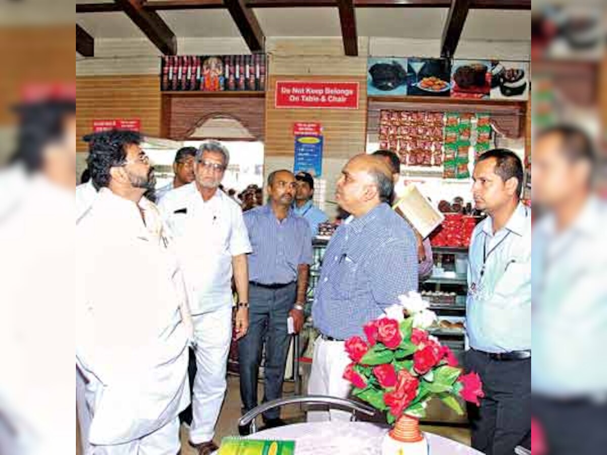 Pune railway station to get a passenger-friendly makeover