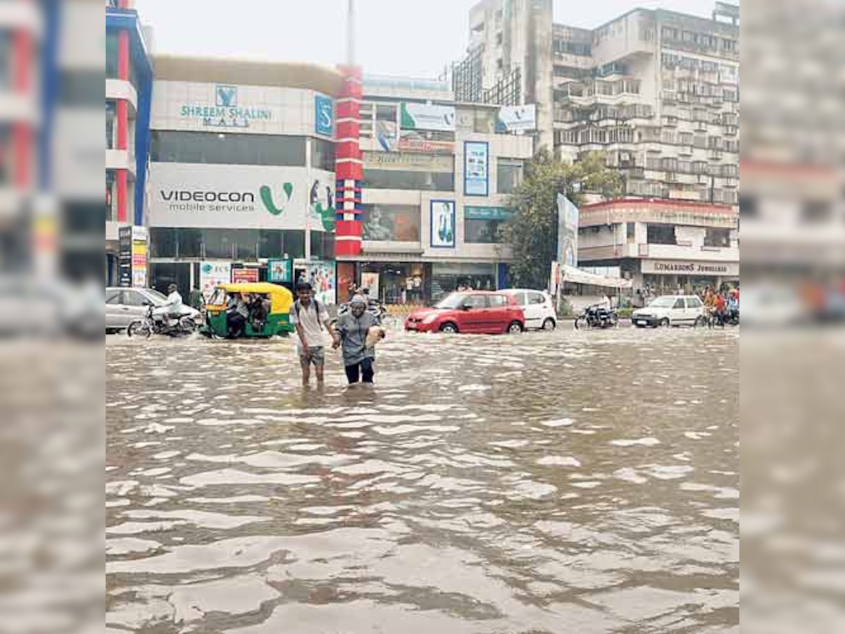 Gujarat floods: 12,000 from Bharuch and 20,000 from Vadodara district have been evacuated