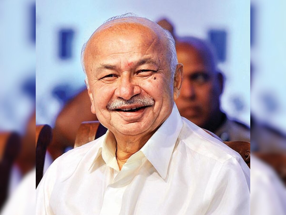 Sushilkumar Shinde 'appeases' Muslims, angers Opposition parties