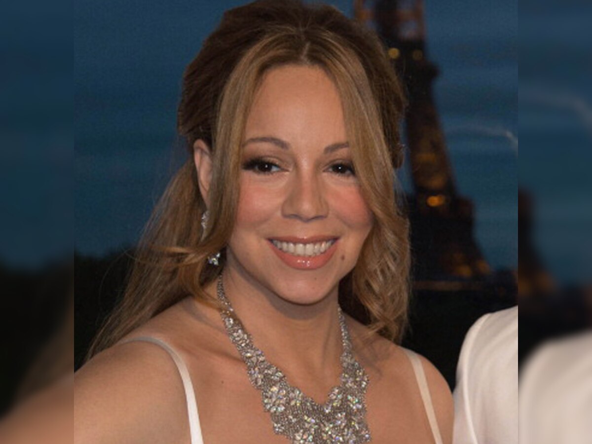 Mariah Carey tweets boob pic to hubby on his b'day