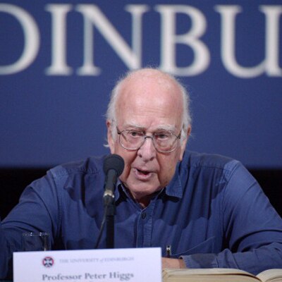 Nobel Prize-winning Scientist Peter Higgs Doesn't Use Mobile Or Computer!