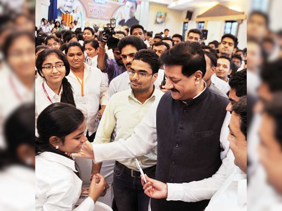 Students question CM; Prithviraj Chavan admits quality of education in Maharashtra is poor